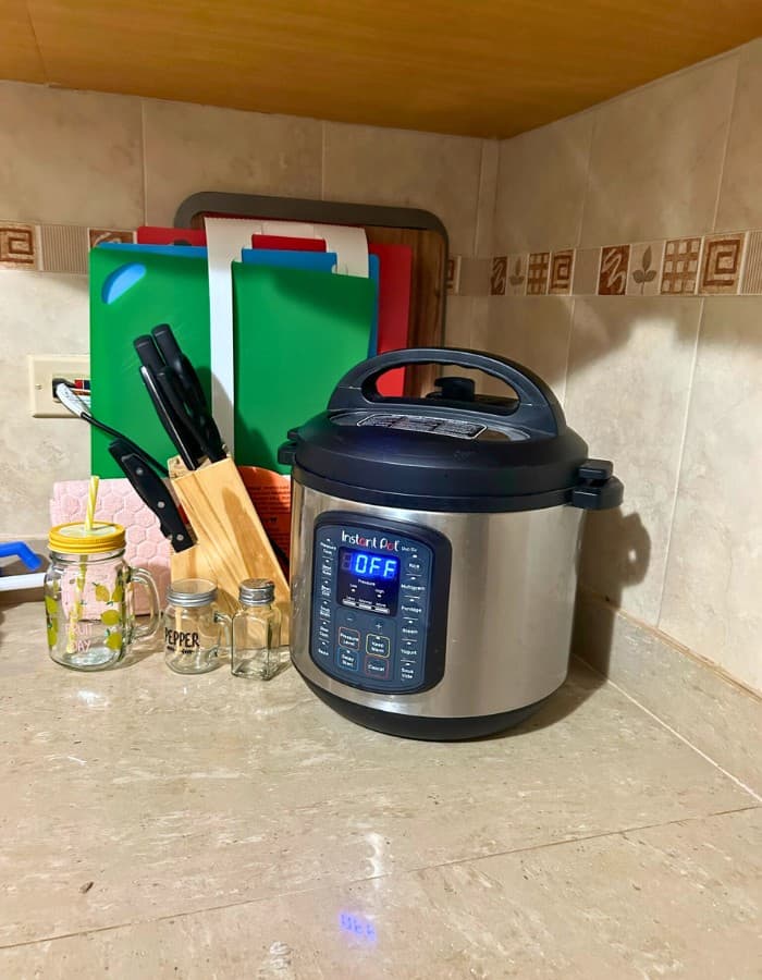 Instant Pot  that fit perfect in the kitchen and don't occupies to much space  